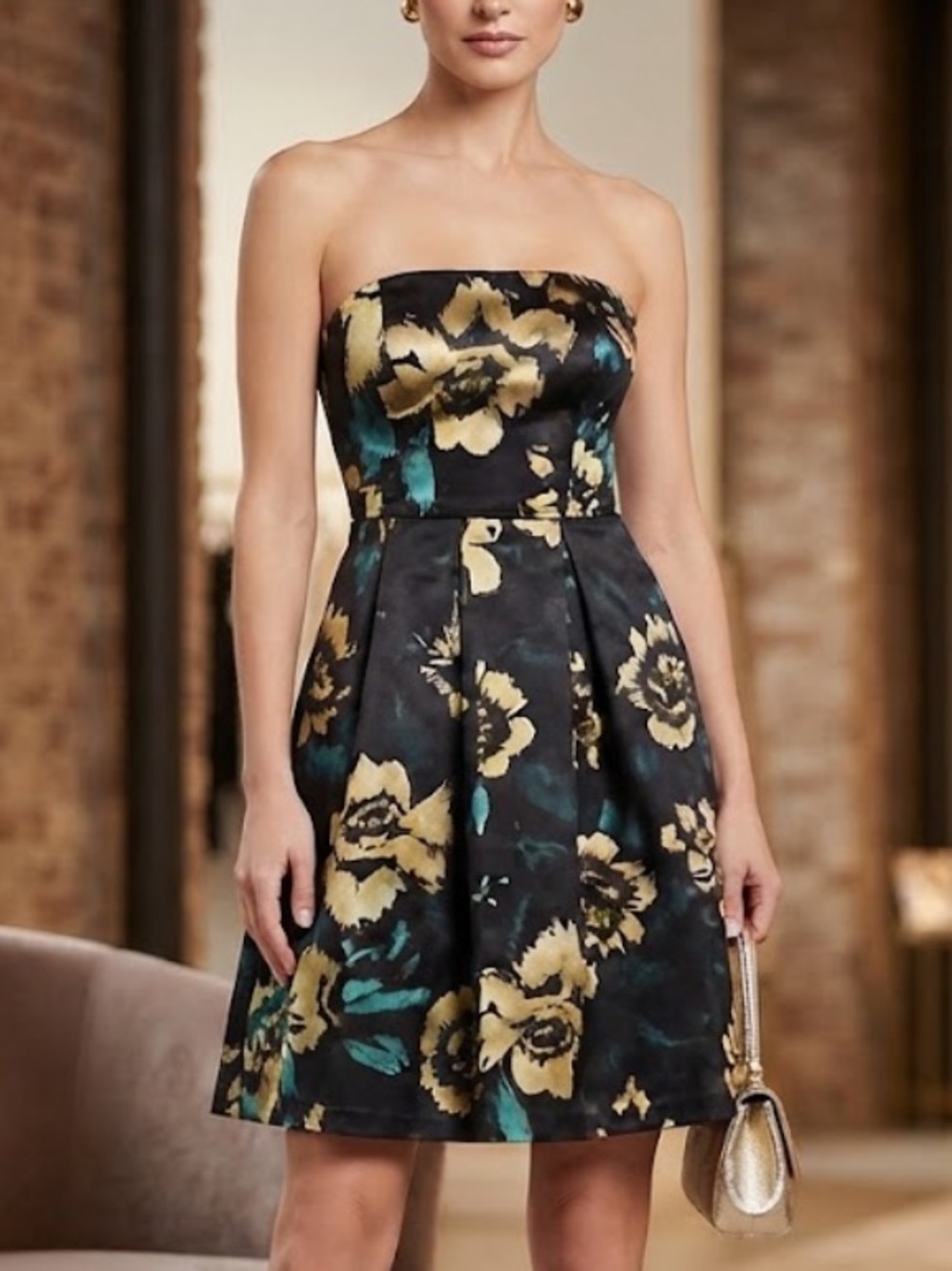🌟 Gorgeous GUESS Floral strapless smocked pleated Cocktail Mini Dress 2/4🌟